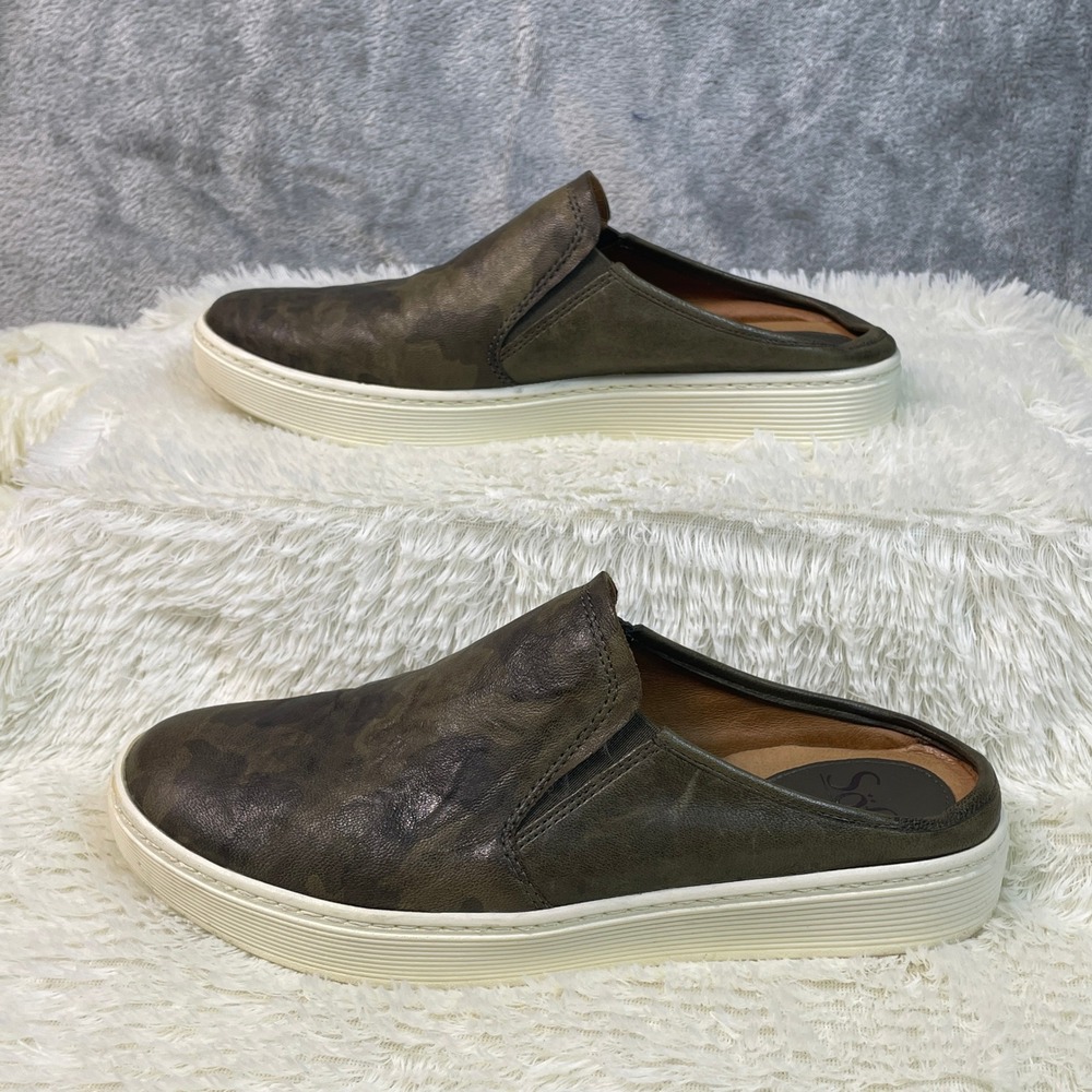 Sofft Mule Sneakers Womens 8.5M Green Camo Leather Very Good SF0026408 Slip On